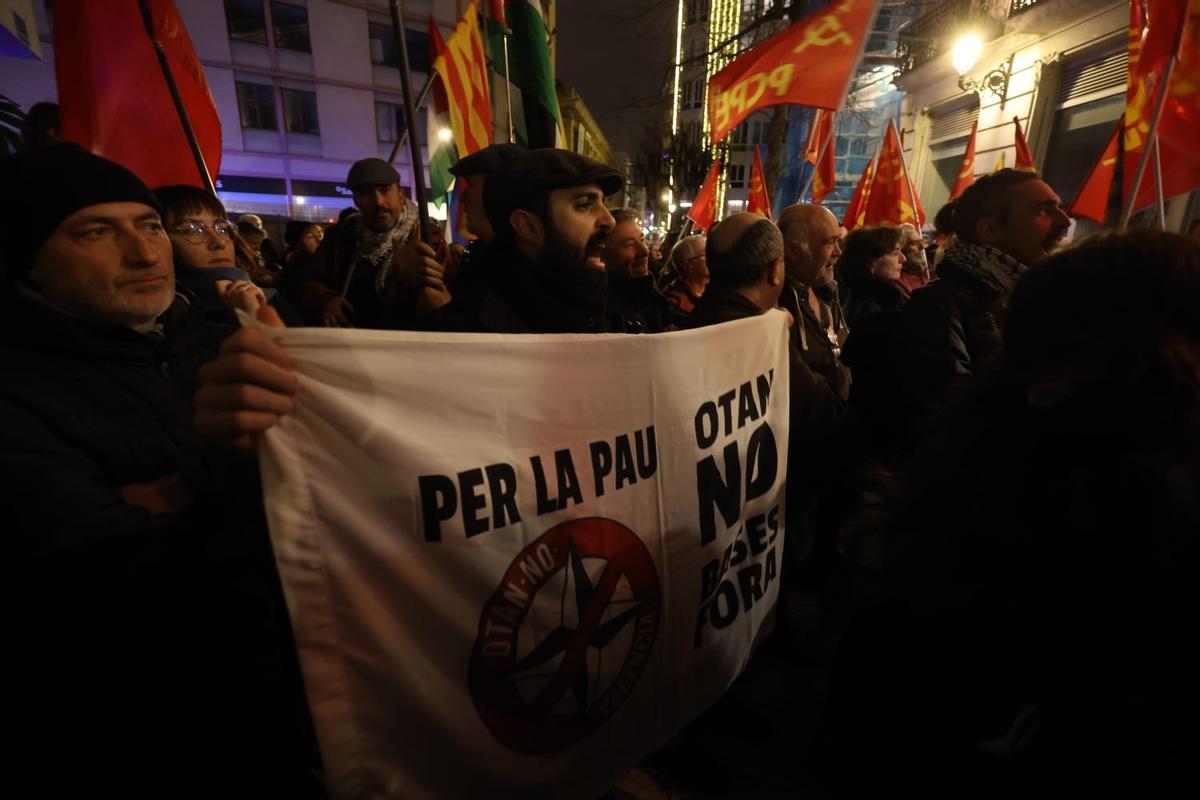 Así ha sido la concentración en el consulado de USA en València tras la captura de Nicolás Maduro