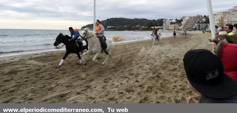 GALERÍA DE FOTOS -- Orpesa celebra Sant Antoni con carreras y bendición de animales