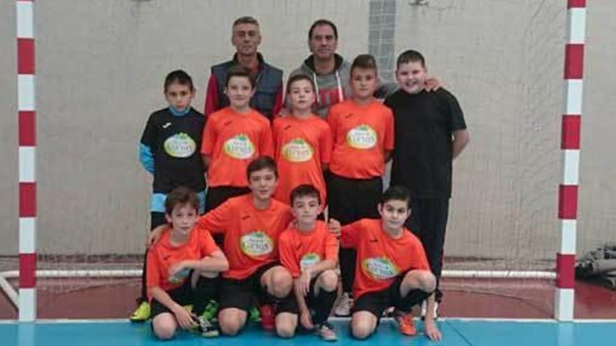 Equipo alevín del colegio público Cabañaquinta.