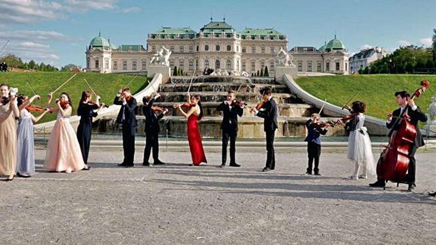 Grup d&#039;estudiants de música de Viena que han guanyat el concurs infantil i juvenil Prima la Música que se celebra anualment a la capital austríaca