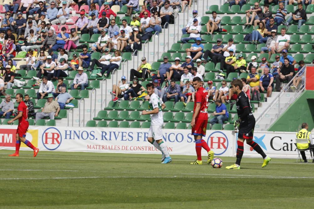 El Elche se queda sin fútbol y cae ante un Numancia muy superior