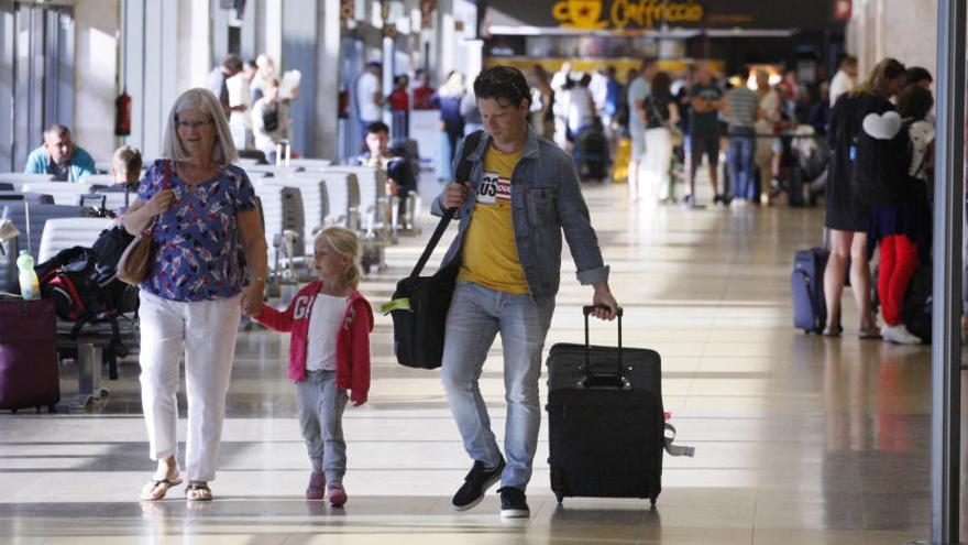 L&#039;aeroport de Girona estrena aerolínia i augmenta les freqüències amb Rússia