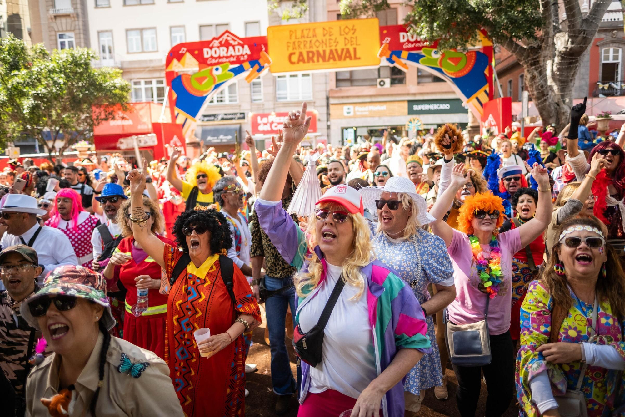 Santa Cruz celebra su segundo Carnaval de día