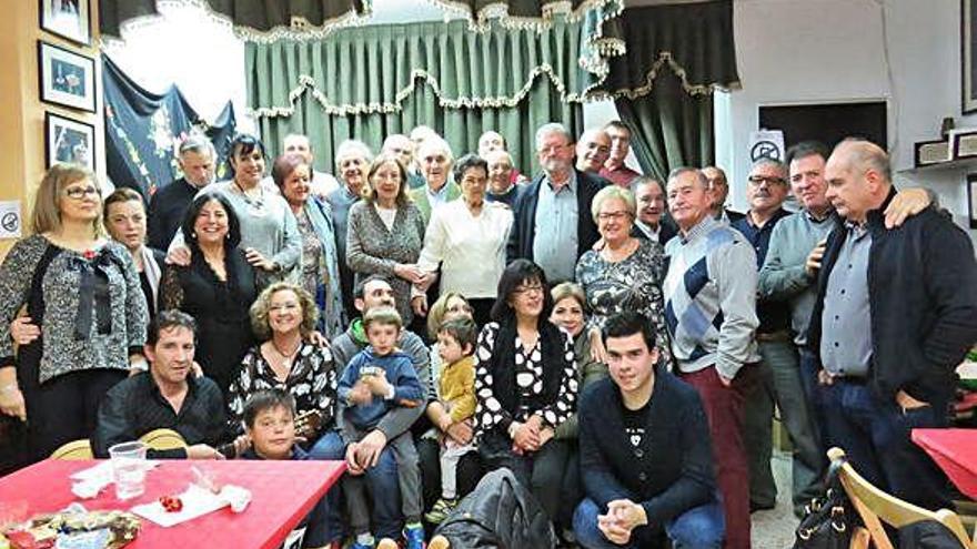 Foto de familia de la Peña Flamenca.