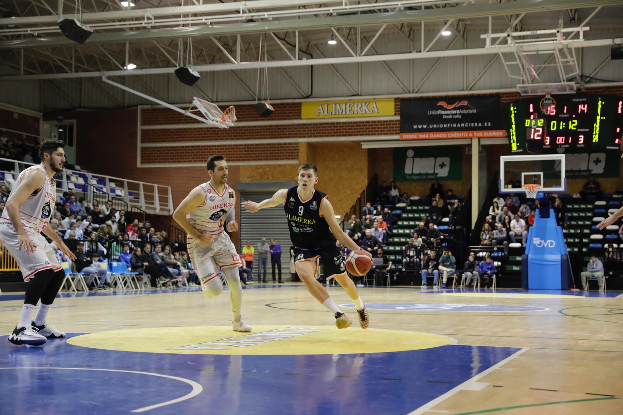 El Alimerka Oviedo Baloncesto se impone al Ourense (75-58) y sigue en racha