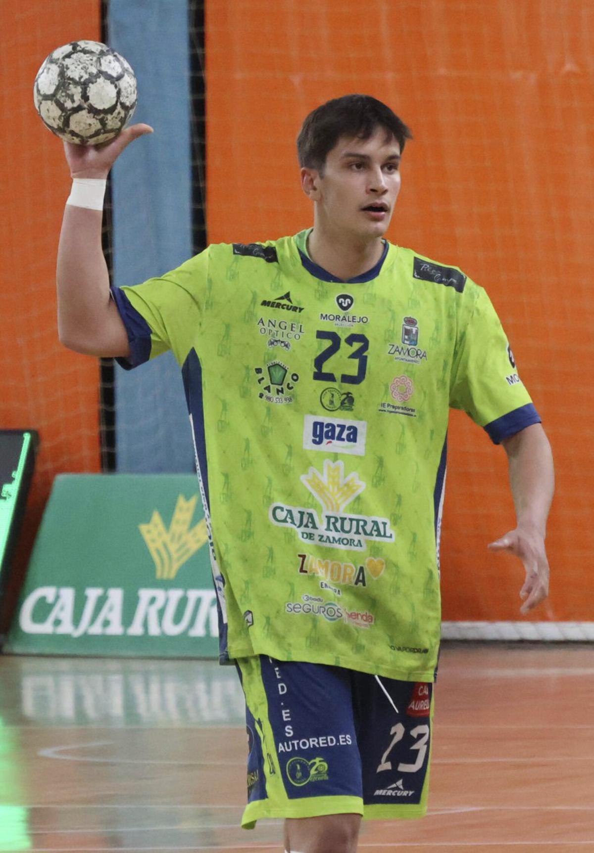Pau Ortega, jugador del BM Caja Rural Zamora, será baja este sábado. | VÍCTOR GARRIDO