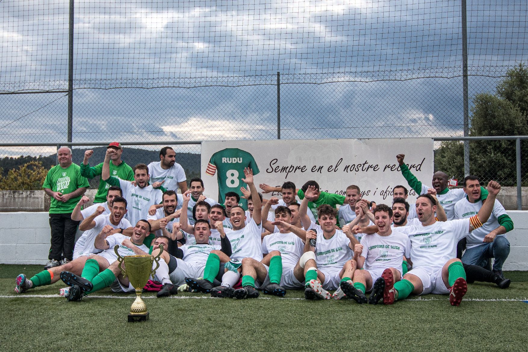 Eufòria a Avinyó per l'ascens a Tercera Catalana