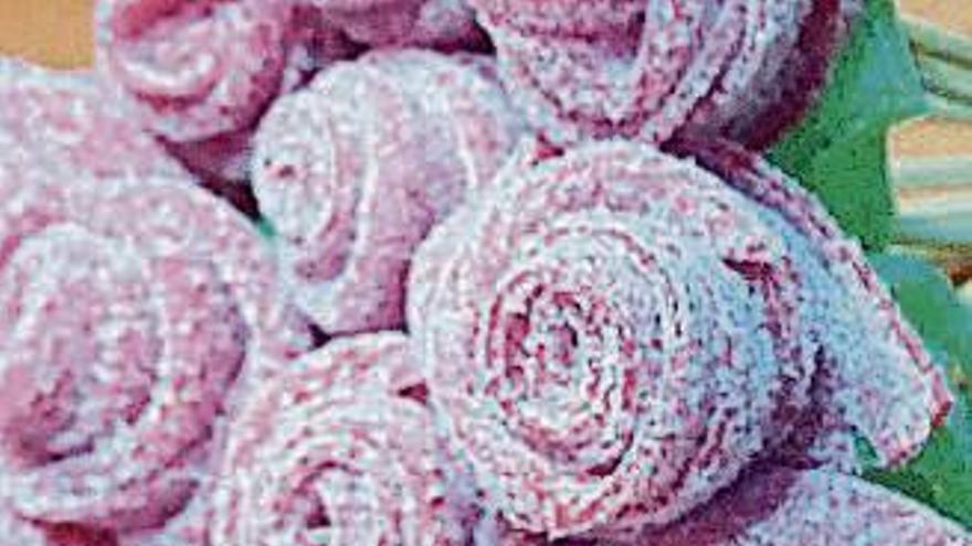 Detalle de las rosas dulces elaboradas por los alumnos