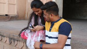 Los entrenadores de citas prometen enseñar a ligar en las dating apps en India