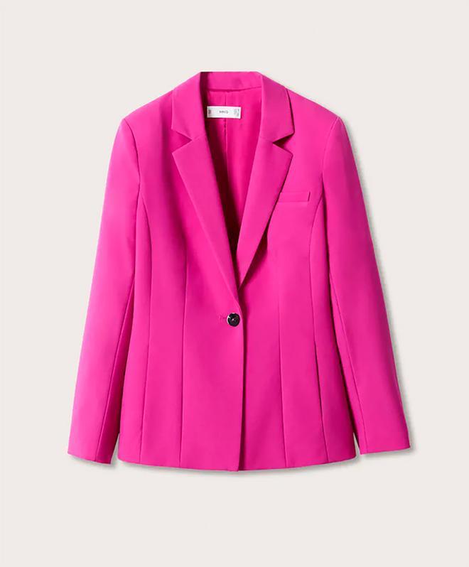 Chaqueta fucsia de Mango.