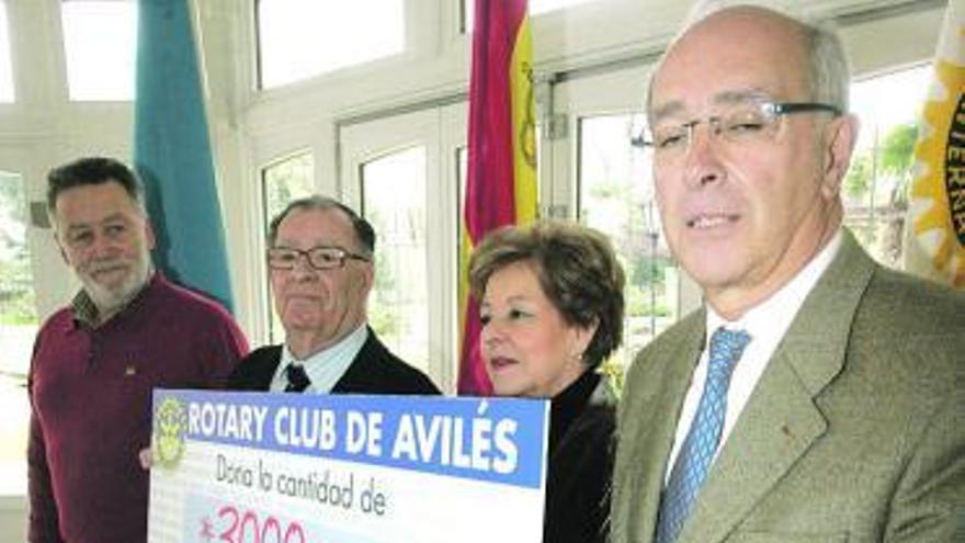El Rotary Club de Avilés dona 3.000 euros a Cáritas