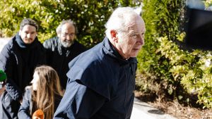 Archivo - El exvicepresidente del Gobierno Rodrigo Rato a su llegada a un juicio en la Audiencia Provincial, a 10 de abril de 2024, en Madrid (España). La Fiscalía Anticorrupción acusa a Rato de once delitos contra la Hacienda Pública y otros con una peti