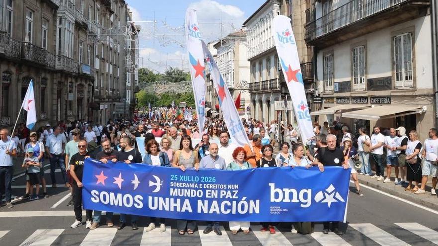 Miles de persoas enchen as rúas de Compostela nun Día da Patria no que o BNG reivindica que "hai un cambio en marcha"