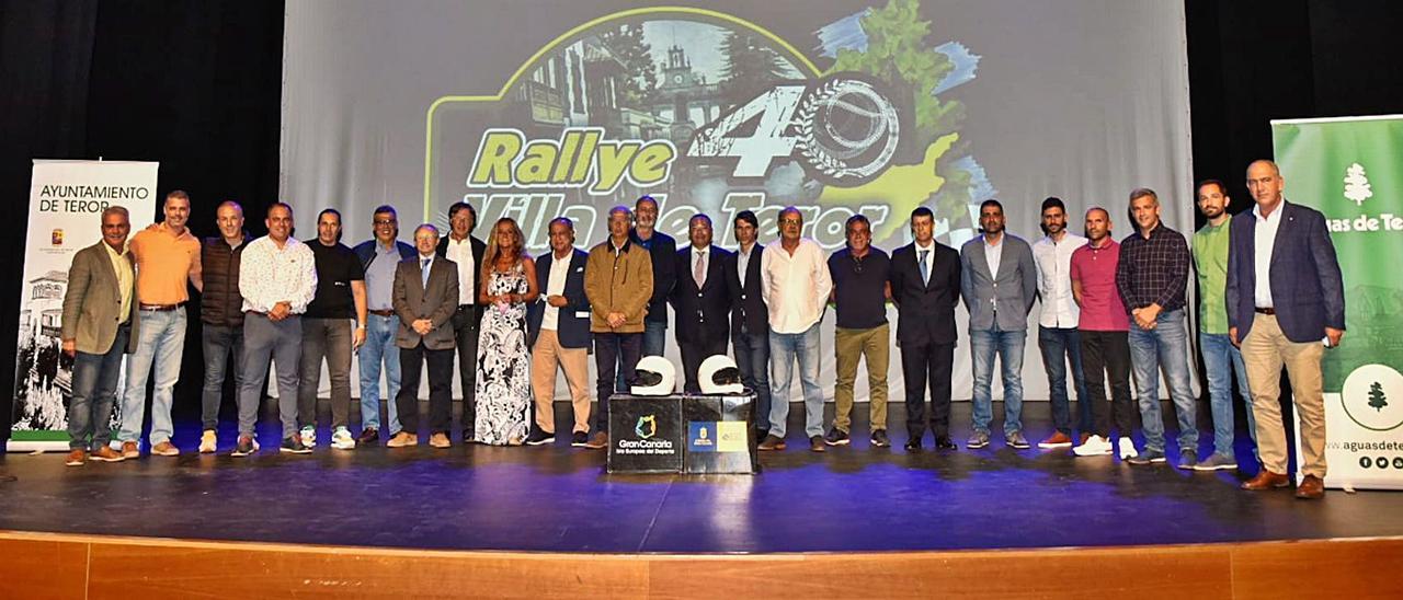 Foto de familia de la presentación del Rallye Villa de Teror y del VII Gran Canaria Historic Rallye, que se celebrarán los días 25 y 25 de septiembre . | | FRANK HERNÁNDEZ