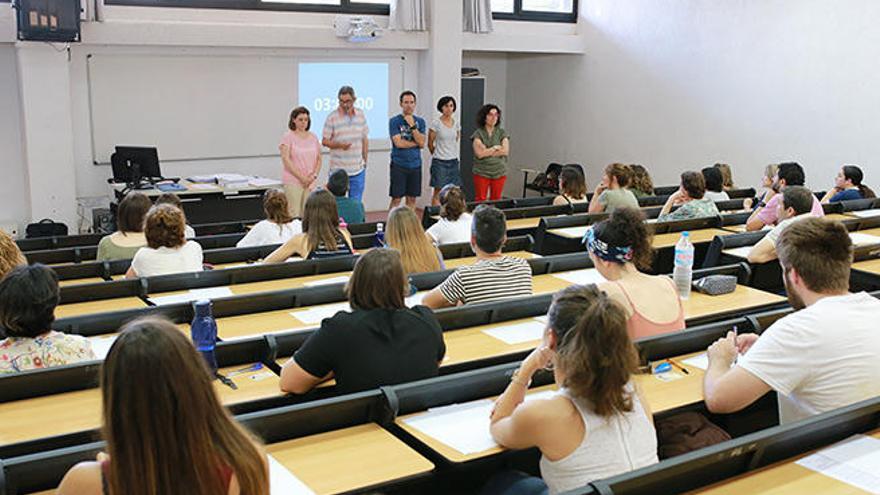 Aspirantes en las últimas oposiciones docentes.