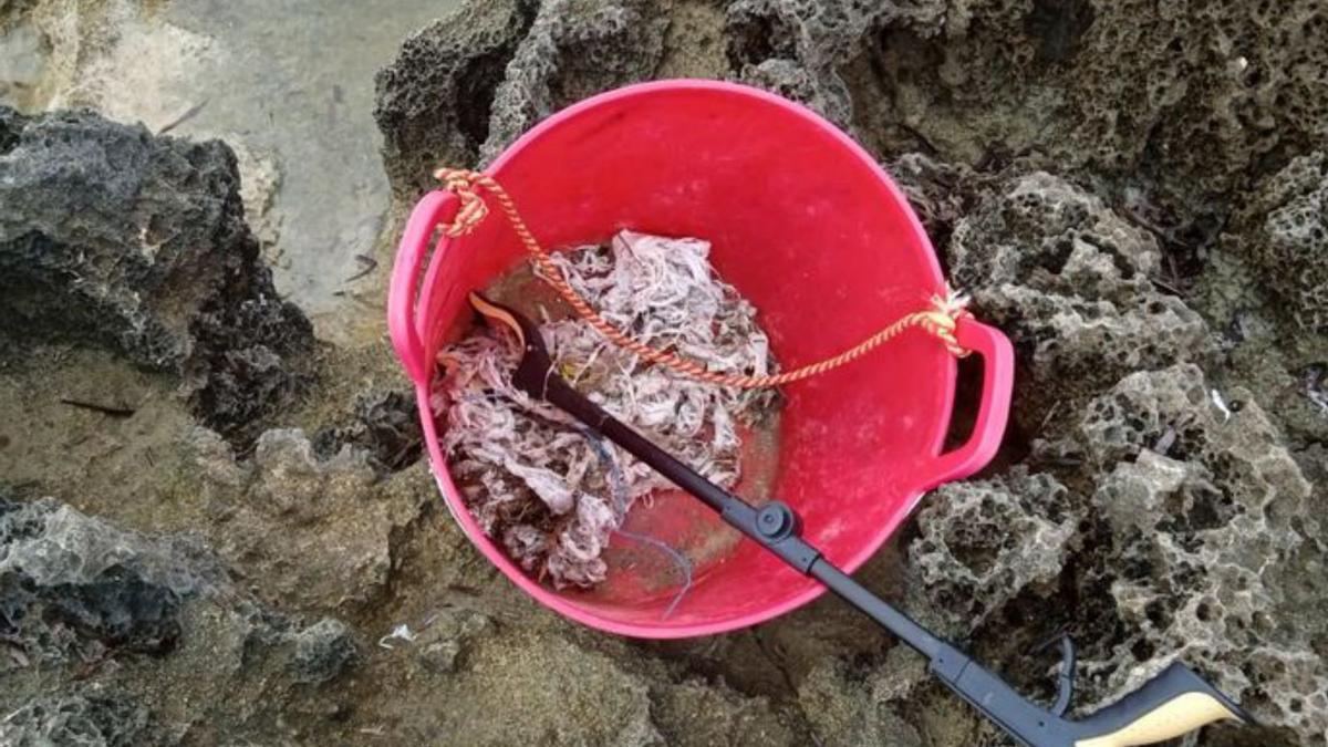 Medio Ambiente prevé que la nueva tubería llegue hoy a es Caló de s’Oli |  