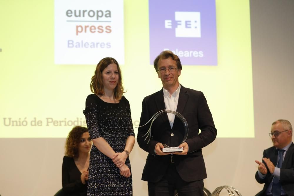 Kiko Mestre recibe el premio Llibertat d'Expressió de los periodistas valencianos