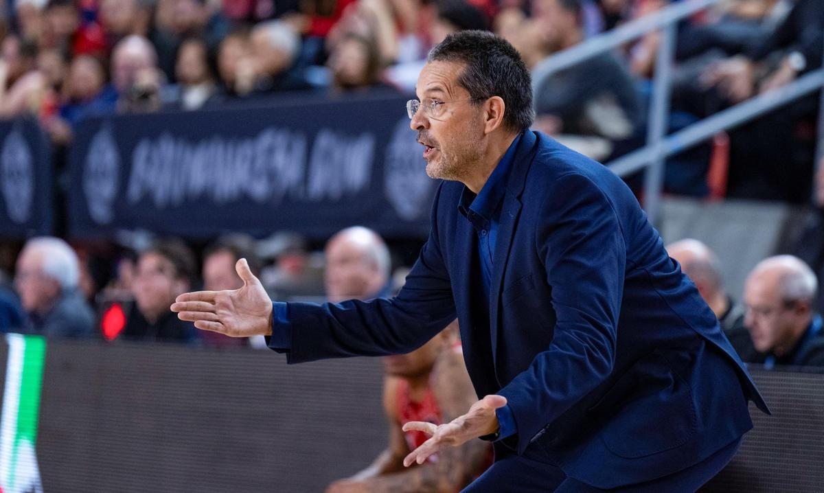 Pedro Martínez reacciona a una decisión de los colegiados en el último partido de los manresanos