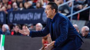 Pedro Martínez reacciona a una decisión de los colegiados en el último partido de los manresanos