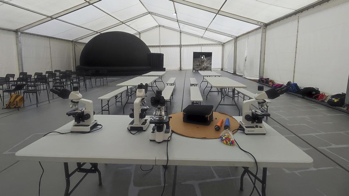 Planetario móvil instalado en la plaza de la Madera hace un año.