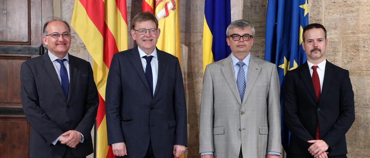 Joan Calabuig, Ximo Puig,  Serhii Pohoreltsev y Pablo Gil se reúnen en el Palau.