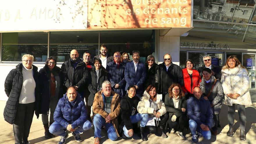 Inauguració del mural solidari dels donants de sang de Blanes. | AJUNTAMENT DE BLANES