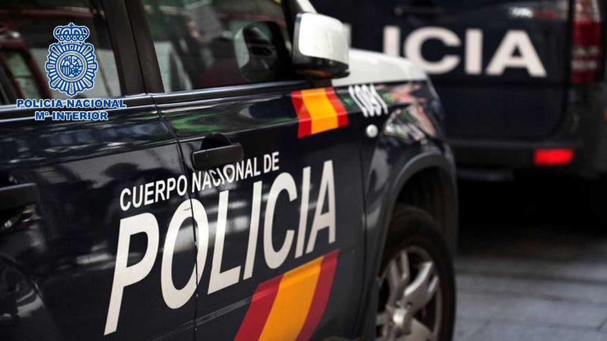 Dos policías salvan la vida a una bebé que se estaba ahogando en Zaragoza