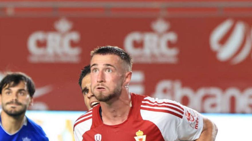 David Flakus, del Real Murcia, en el partido ante el Ceuta. | PEPE VALERO