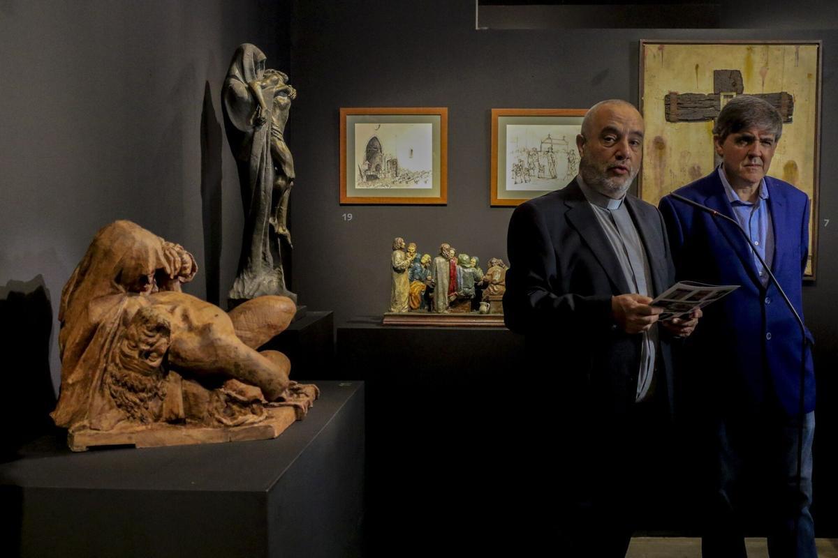 MUSEO DIOCESANO. JOSE ANGEL RIVERA DE LAS HERAS Y RICARDO FLECHA EN LA INAUGURACION DE LA EXPOSICION TEMPORAL DEL ESCULTOR. MUSEO DIOCESANO. EXPOSICIONES TEMPORALES