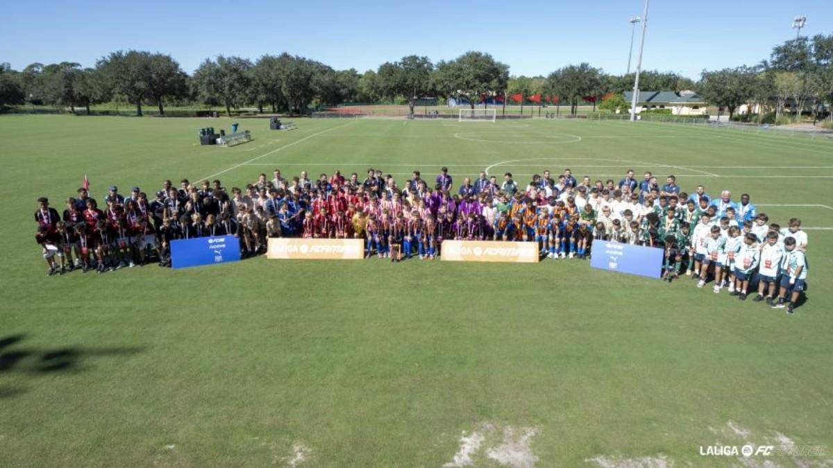 Foto de familia del torneo