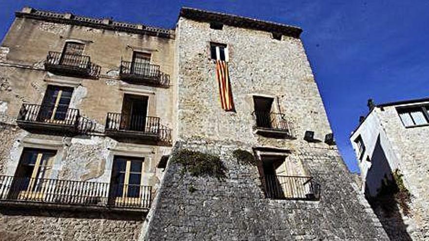 La finca, vista des de la plaça Sant Domènec.