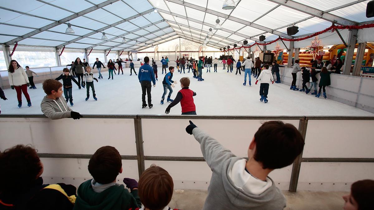 Una de las pistas patinaje sobre hielo instaladas en ediciones anteriores de la Navidad en Vigo.