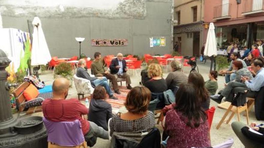 La conversa d&#039;ahir al carrer Sant Ferriol.