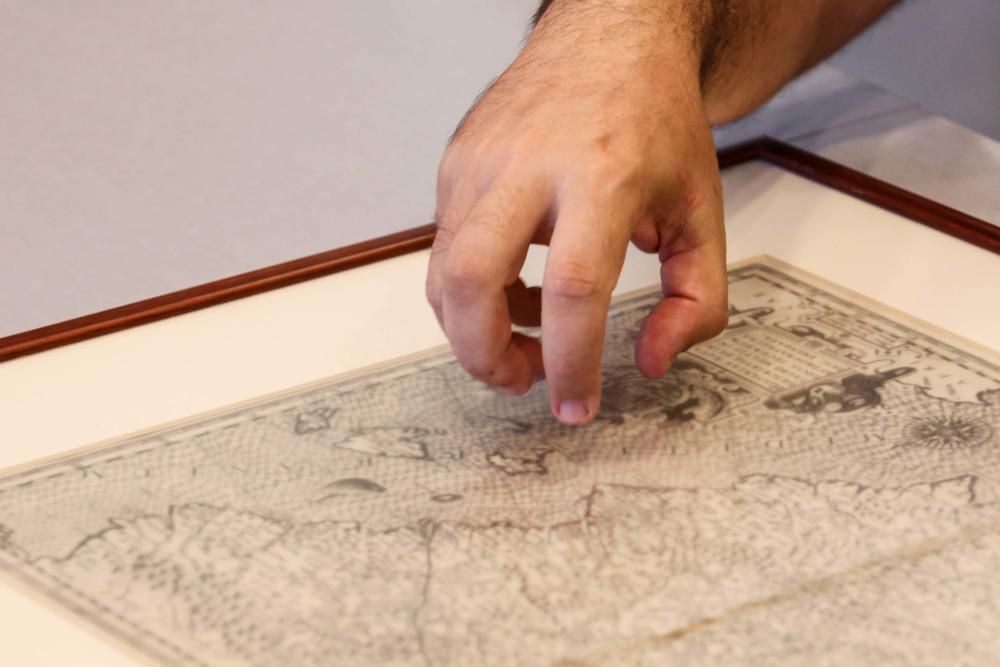 Los secretos que esconde el fondo cartográfico del Arxiu Històric d’Eivissa