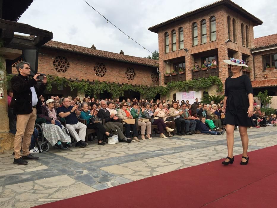 Desfile contra el cáncer en Cangas de Onís