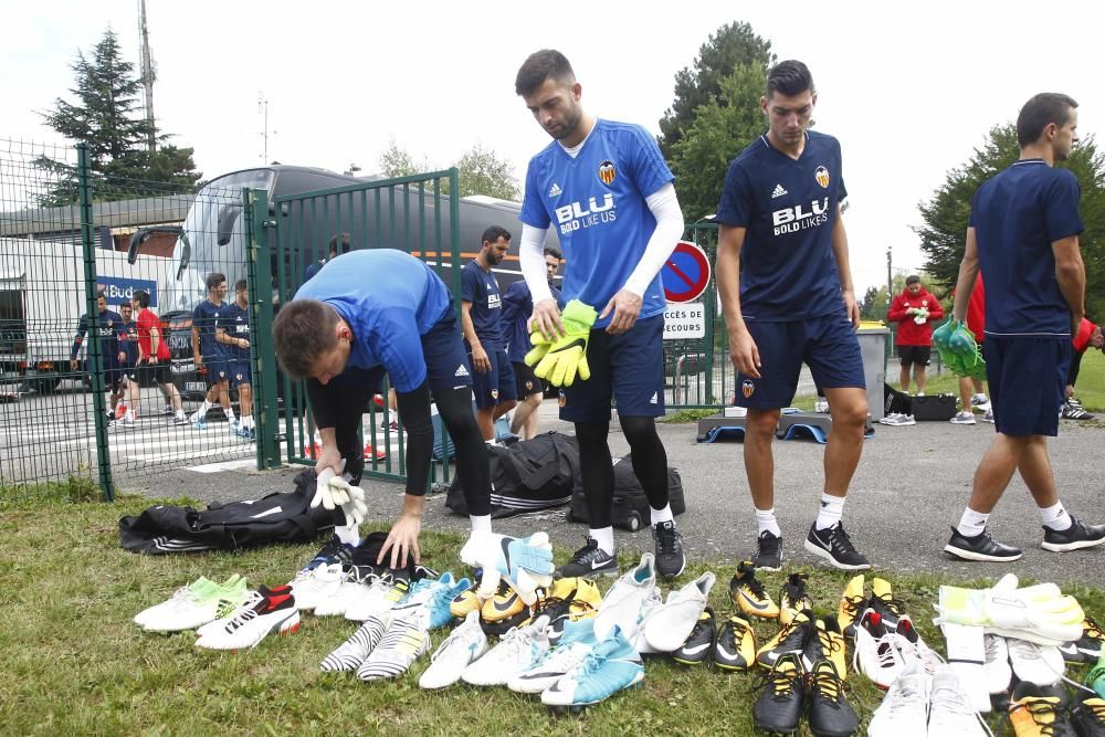 Alemany y Murthy, atentos al entrenamiento