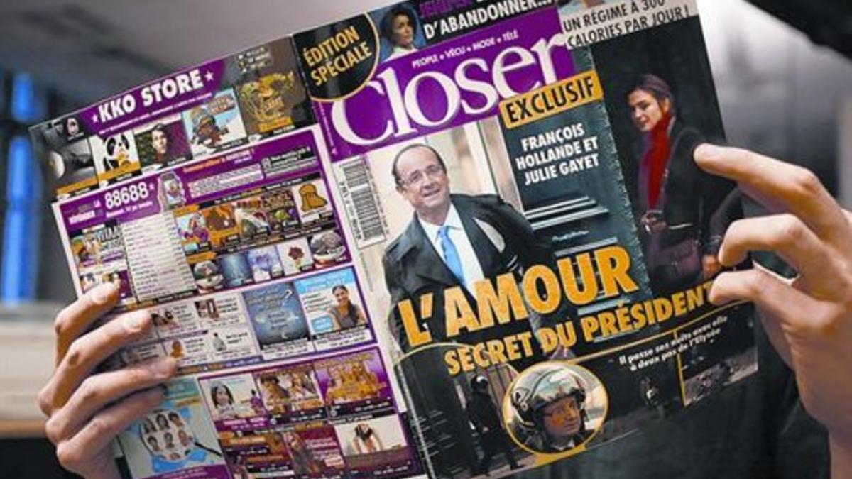 Ejemplar de la revista 'Closer', que difundió ayer el 'affaire' de Hollande con una actriz francesa.