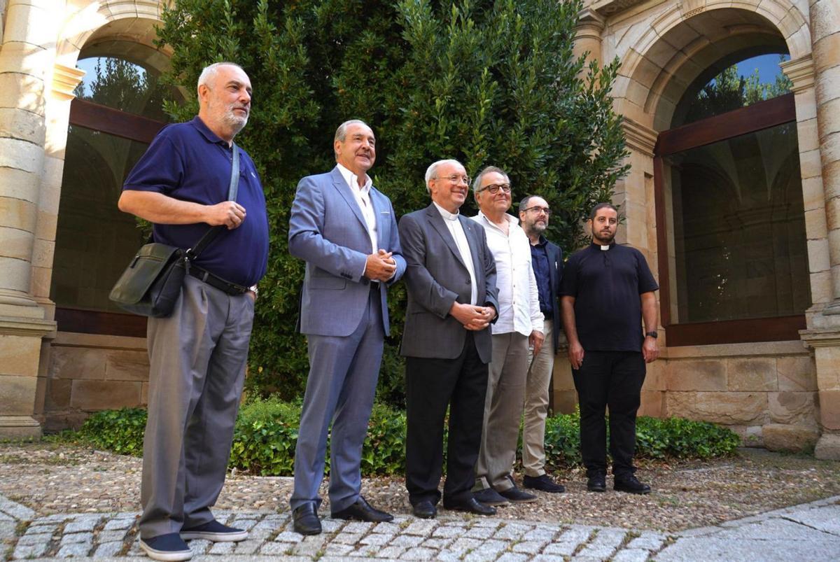Responsables de las instituciones civiles y eclesiales implicadas en la mejora del acceso a la cubierta. | J.L. F.