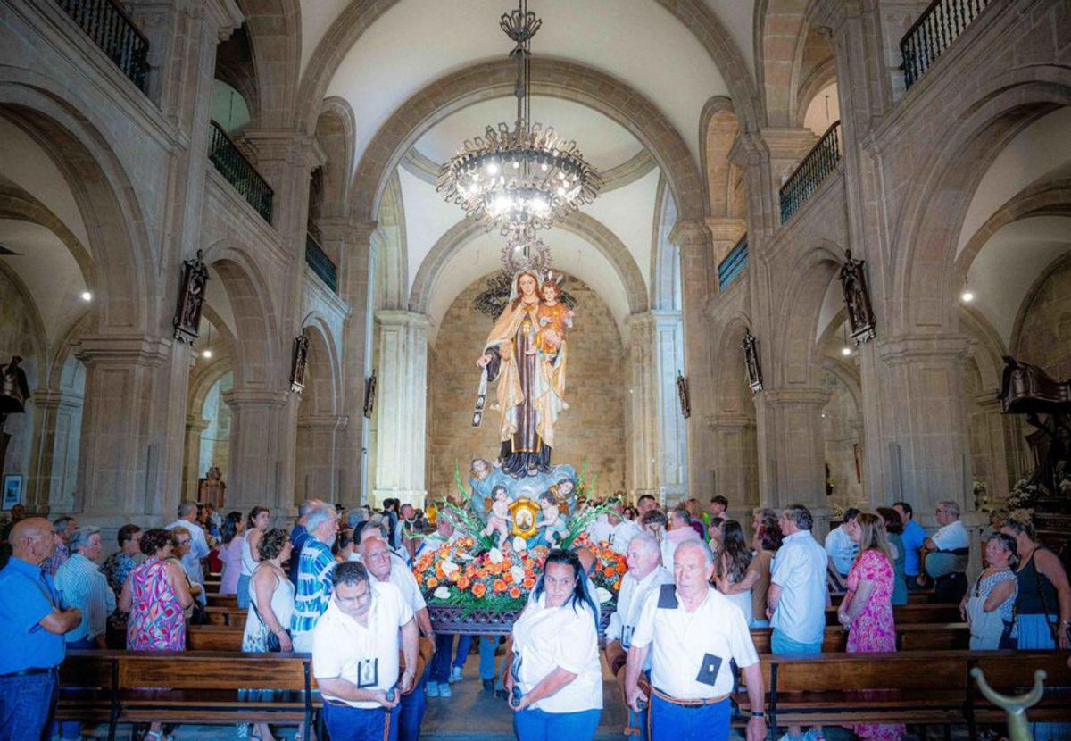Celebración religiosa en el Templo Nuevo. |  Pedro Mina