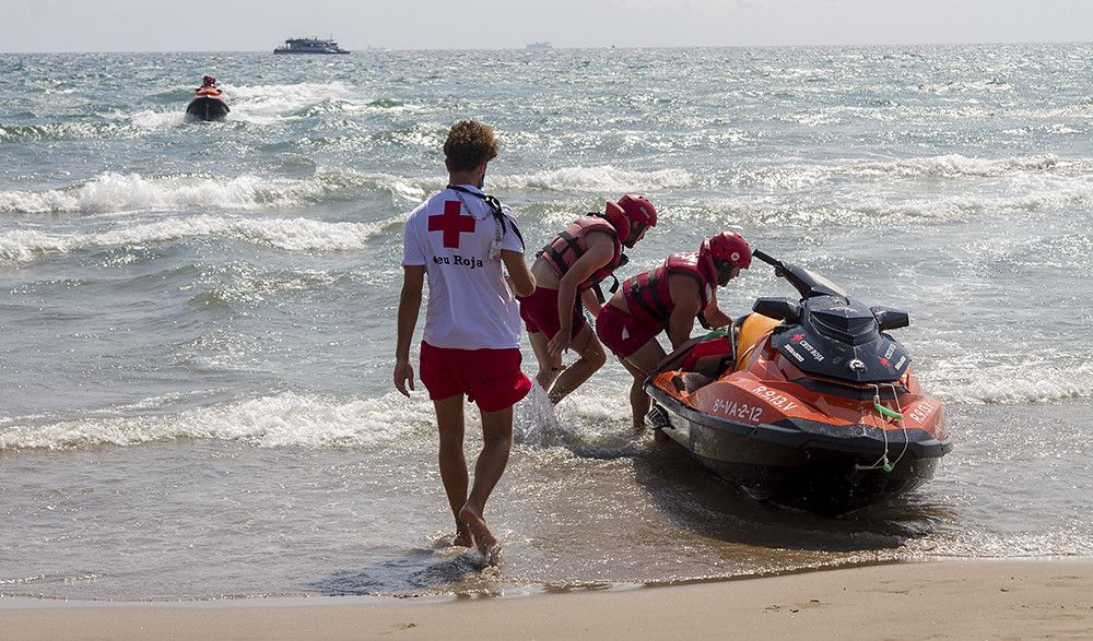 Cruz Roja en las playas de Canarias en Semana Santa
