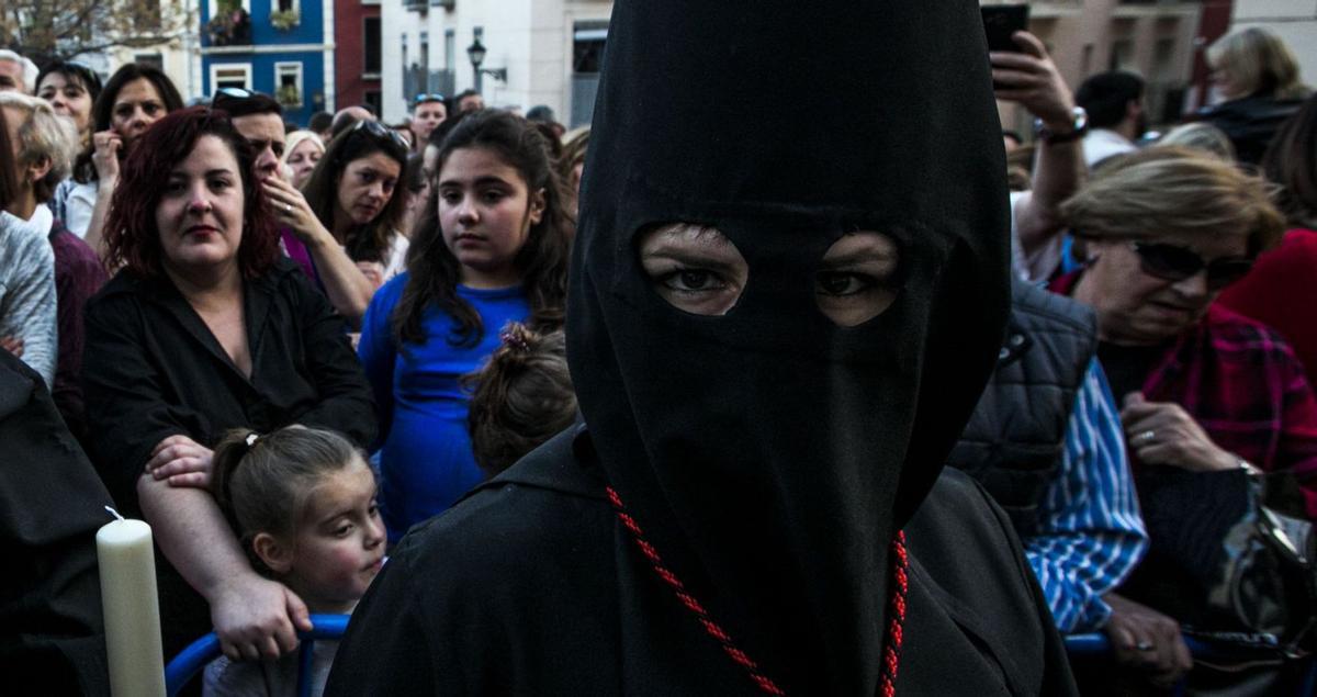 Las juntas de Semana Santa trabajan para volver a la normalidad pero el covid sigue como una amenaza contra las aglomeraciones. | RAFA ARJONES