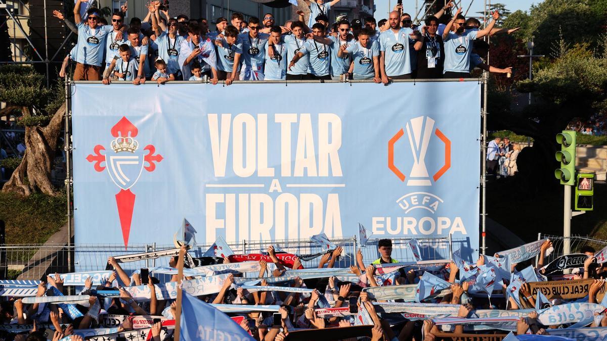 El Celta celebra por todo lo alto su llegada a Europa