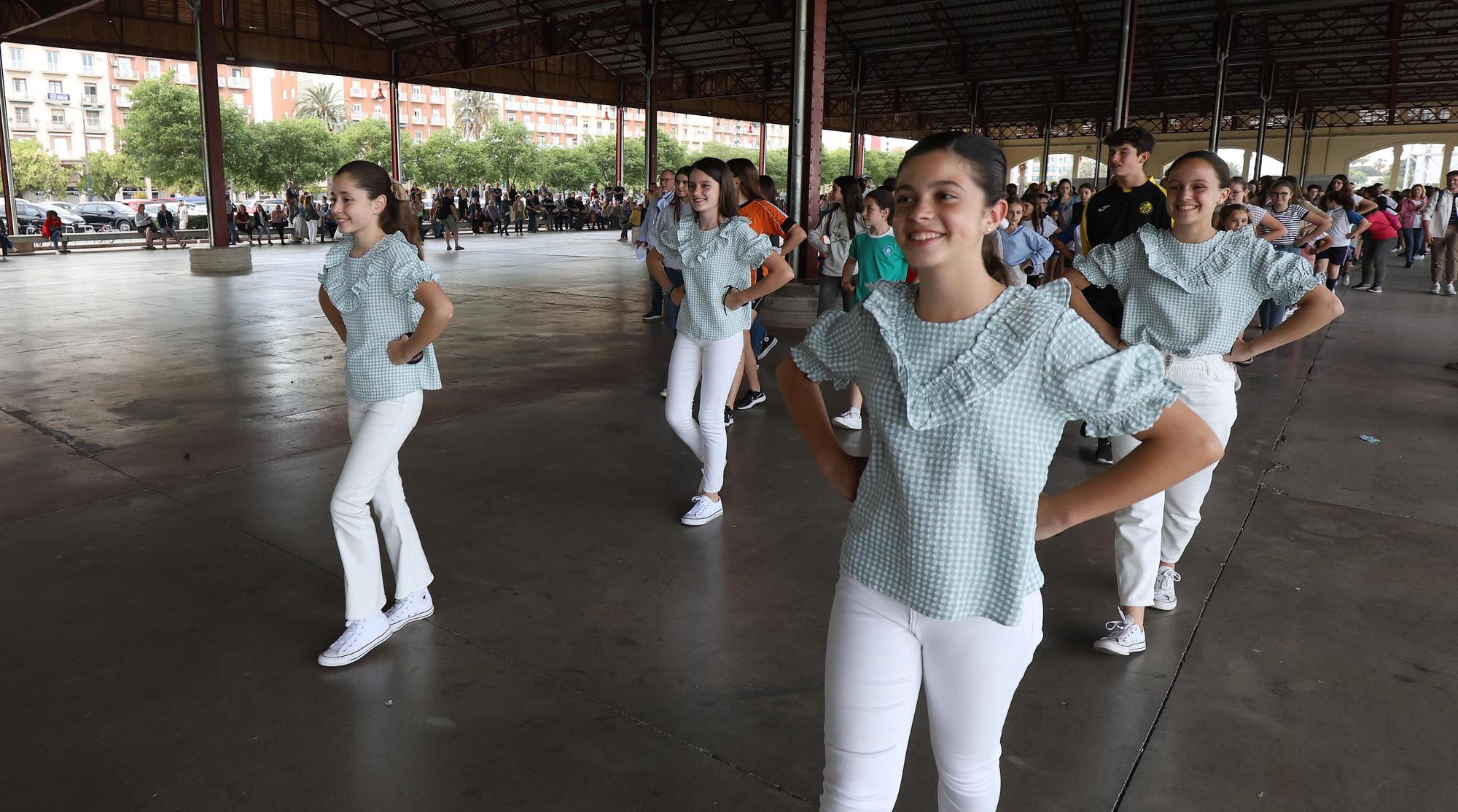 Así ha sido el ensayo general de la "dansà de les falles infantils a la Verge"