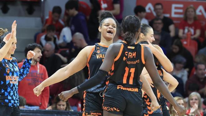 Oficial: Helena Pueyo ficha por el Valencia Basket