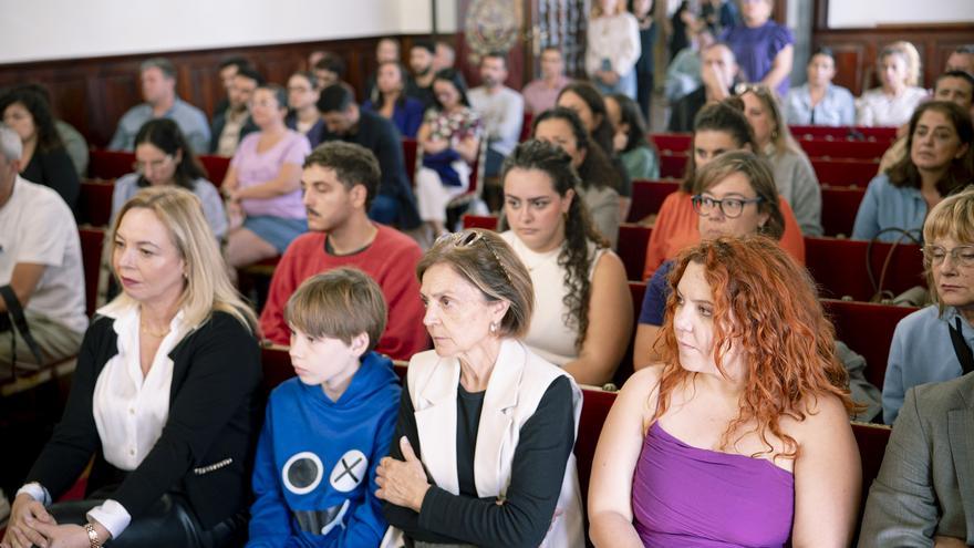 La Laguna alza la voz frente a la violencia machista con un acto institucional cargado de simbolismo por el 25-N