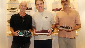 Crocs posa a prova la seva marca de sabates Hey Dude a Barcelona Crocs posa a prova la seva marca de sabates Hey Dude a Barcelona