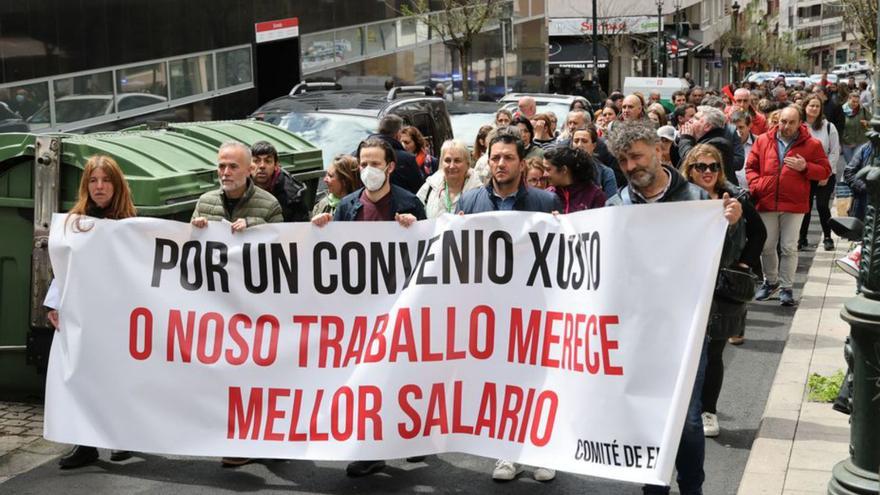 La plantilla de Povisa desconvoca la huelga al acordar con Ribera la subida salarial de dos años