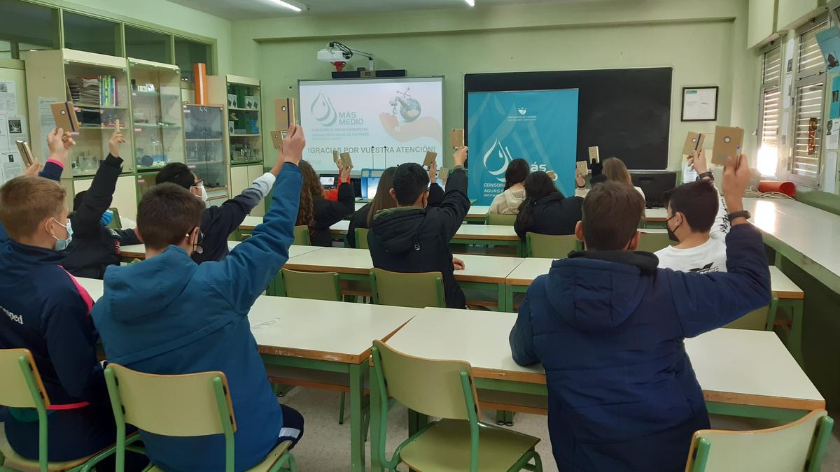 MÁSMEDIO realiza labores de concienciación en centros educativos.