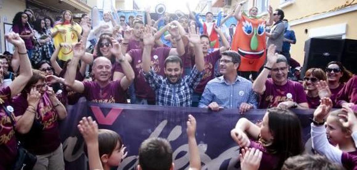 Escola pide a Marzà que quite las líneas en castellano para garantizar el trilingüismo