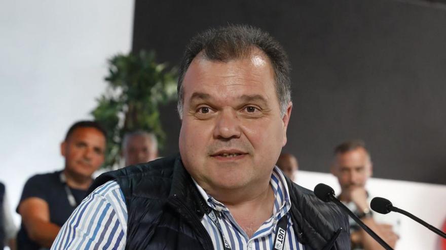 Alperi se dirige a los asistentes al congreso del SOMA-FITAG-UGT. | FERNANDO RODRÍGUEZ